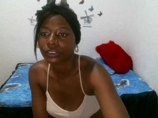 Bilder Blackrosess15 Hi guys, today I'm horny, I want us to play for a while, if you want to talk with me, start with 2 tokens and we can talk about whatever you want, I get naked and masturbate120 token o pvt.500. (101500).