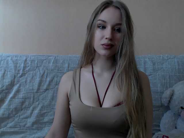 Bilder BlondeAlice Hello! My name is Alice! Nive to meet you. Tip me for buzz my pussy! I love it! Take me in my pvt chat first! Muah!