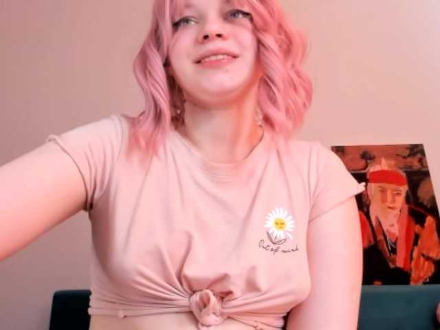 Bilder CutieSue Oil show , naked body ^_^ lovense in my pussy subscription 10 tokens @total @sofar : start show @remain