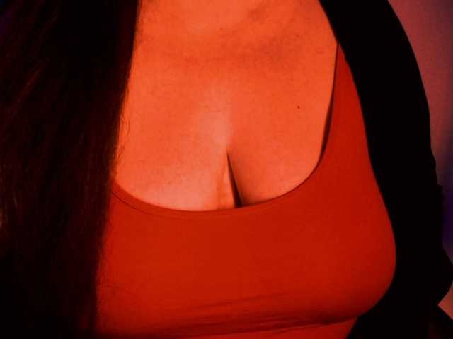 Bilder DianaSexxx Lovens from 1 token, --- watch camera c2s 45tk --- turn on my microphone 50 --- erotic correspondence 40 ---tits 350---ass 400--- group and private are open