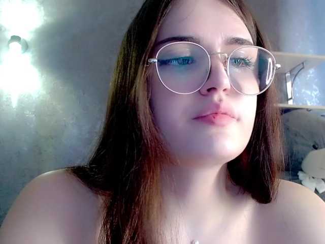 Bilder MelodyGreen the day is still boring without your attention and presence (づ￣ 3￣)づ #bigboobs #lovense #cum #young #natural