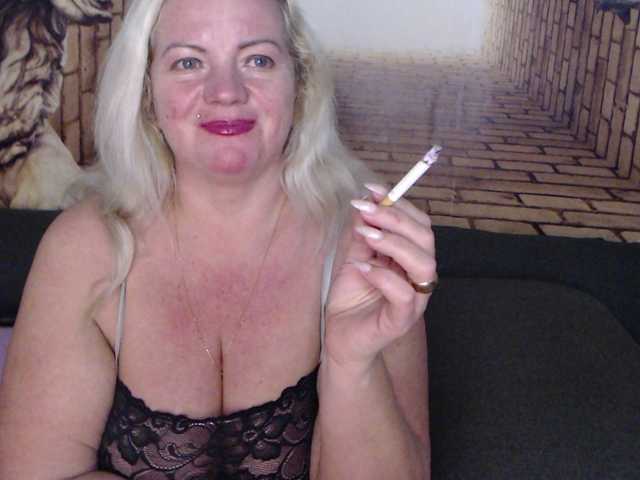 Bilder Natalli888 #bbw#curvy#foot-fetish#dominance#role-playing #cuckolds Hello! Domi from 11 token. I like Ultra Hot, I'm natural ,11416977101300500999. All complemented by Tip Menu.PM 50 token and private