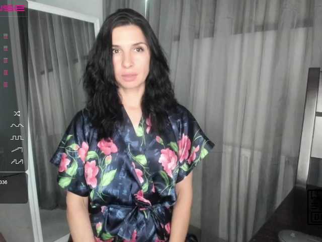 Bilder _Lucky_Lena_ Hi, I am Lena. Welcome to my chat. Here you will find good music and pleasant communication. I do not undress in general chat. Only private. Lovense works from 11.